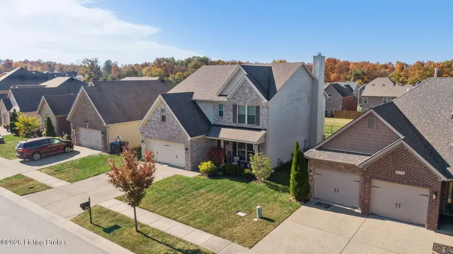 8908 Talon Ridge Dr, Louisville, KY 40229 - #2