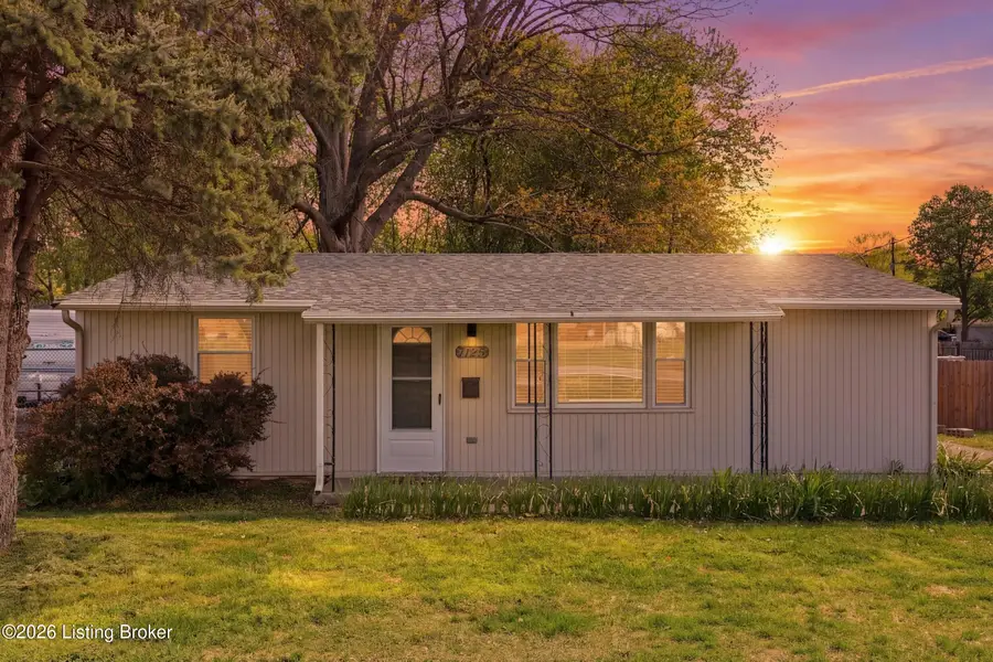 7125 Sky Blue Ave, Louisville, KY 40258 - #2