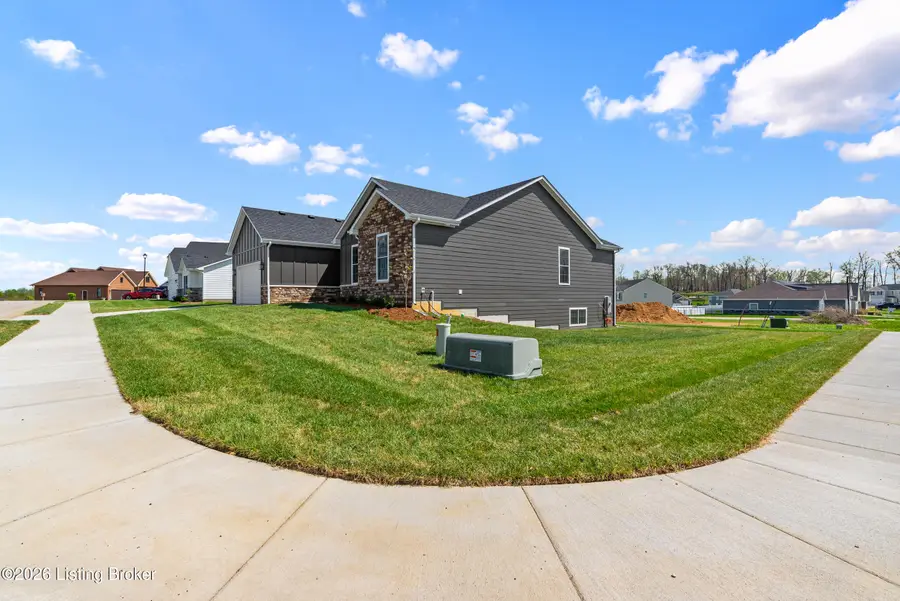 504 Ashwood Ave, Elizabethtown, KY 42701 - #3