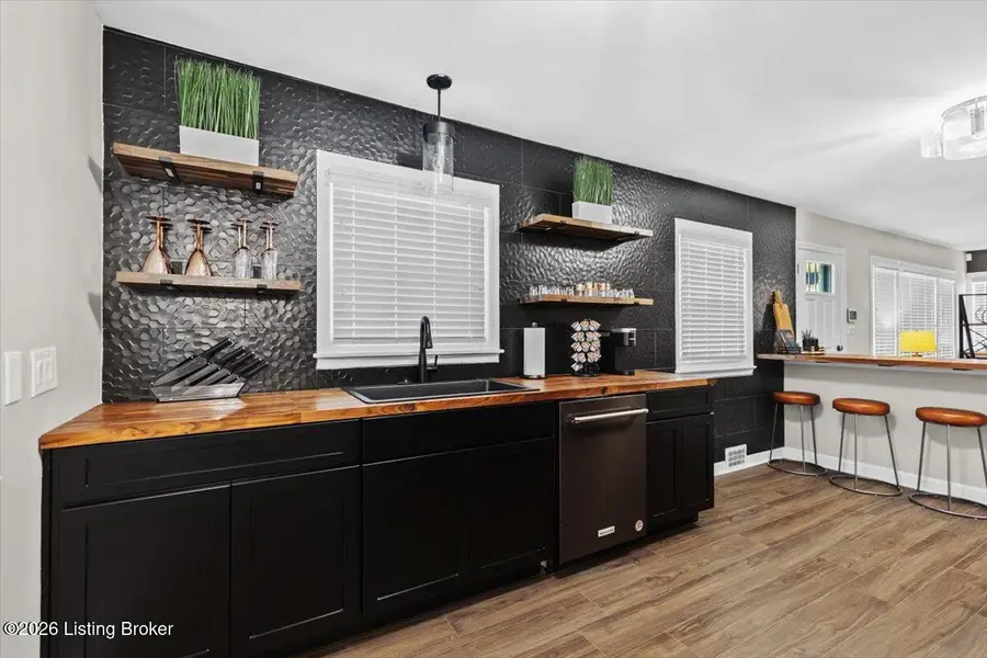 614 Bluegrass Ave, Louisville, KY 40214 - #3