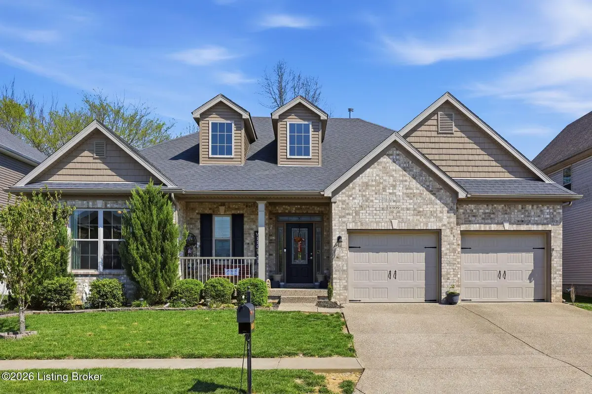 8909 Talon Ridge Dr, Louisville, KY 40229 - #1