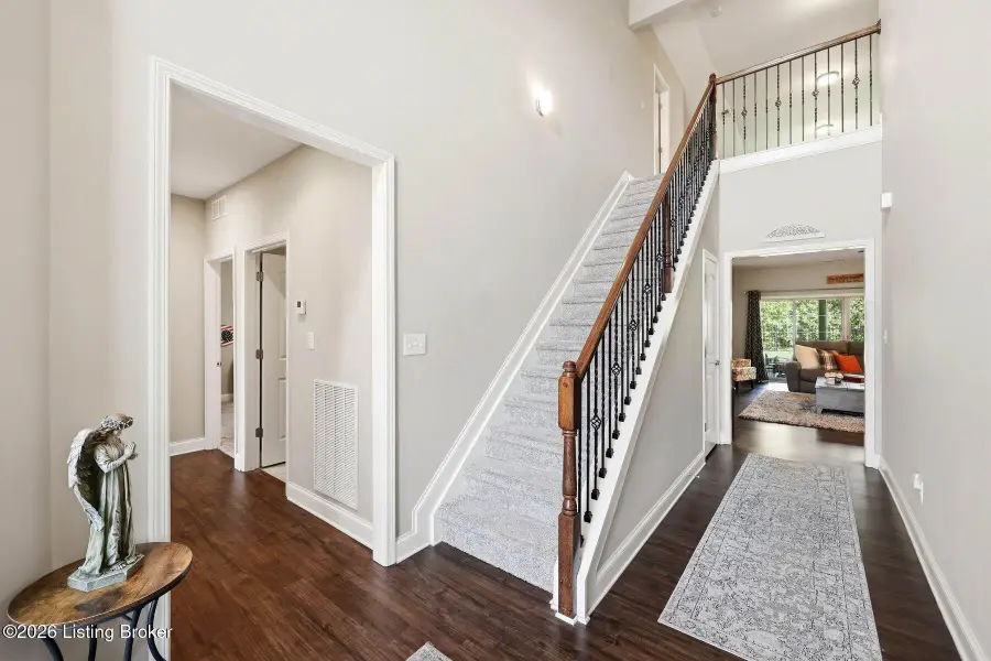 8909 Talon Ridge Dr, Louisville, KY 40229 - #3