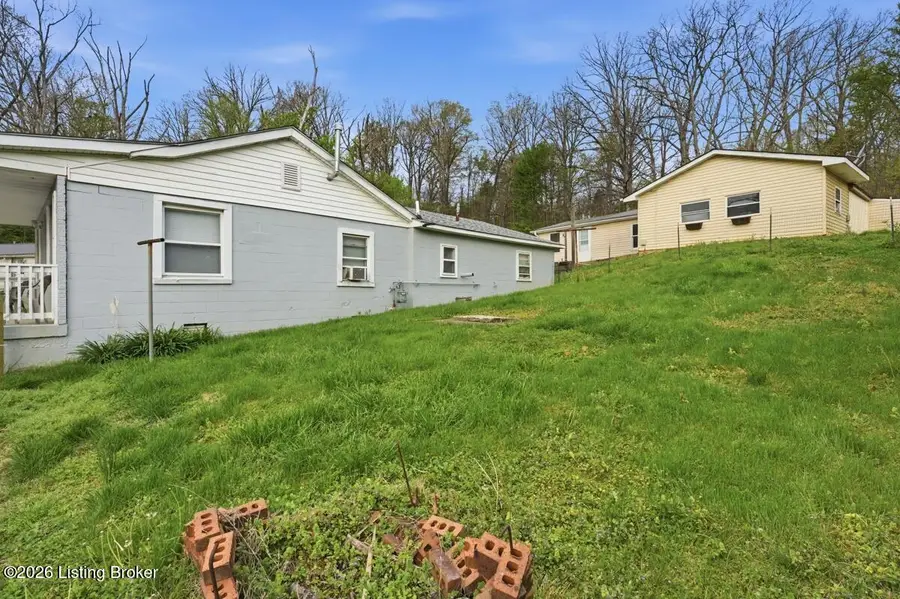 3011 Blevins Gap Rd, Louisville, KY 40272 - #2