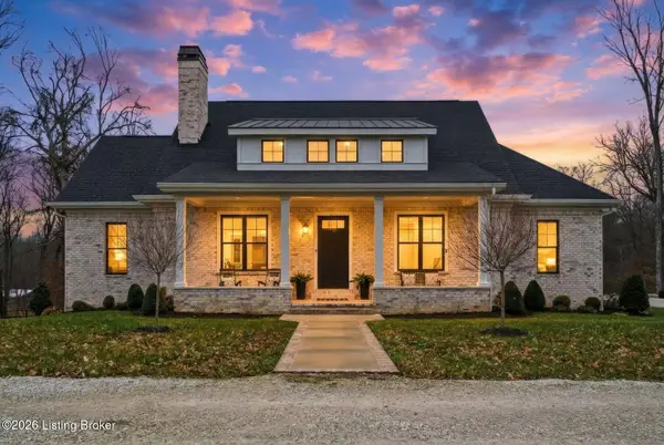 7498 Old Vincennes Rd, Floyds Knobs, IN 47119