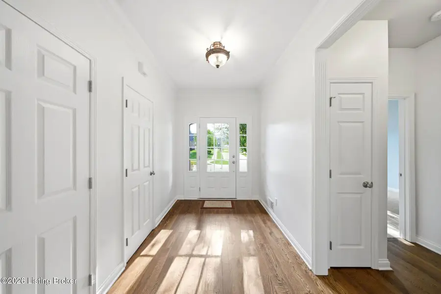 4122 Brook Farm Pl, Louisville, KY 40299 - #2