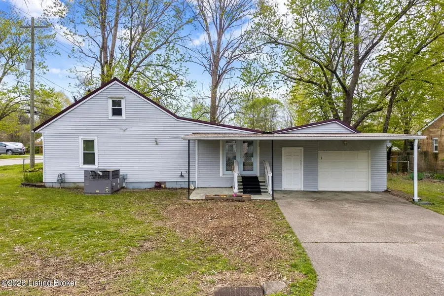 4116 Lees Ln, Louisville, KY 40216 - #3