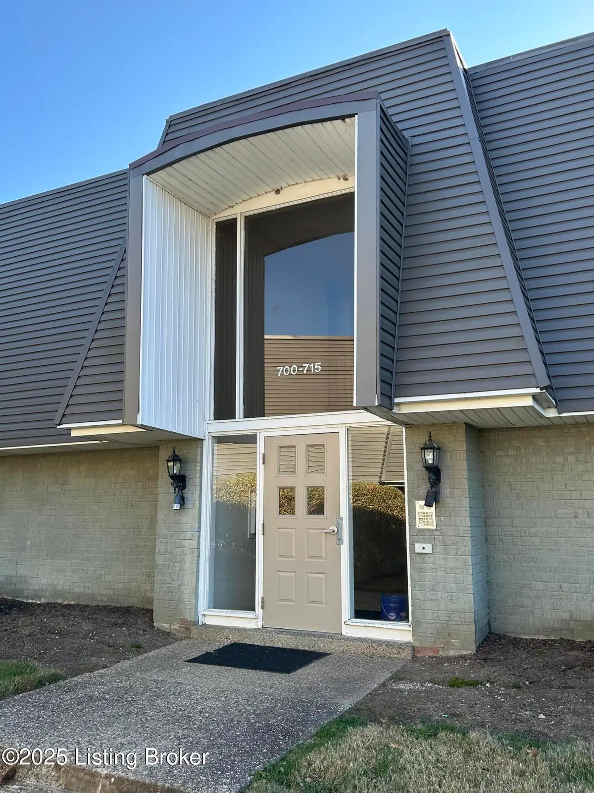 714 La Fontenay Ct, Louisville, KY 40223 - #1