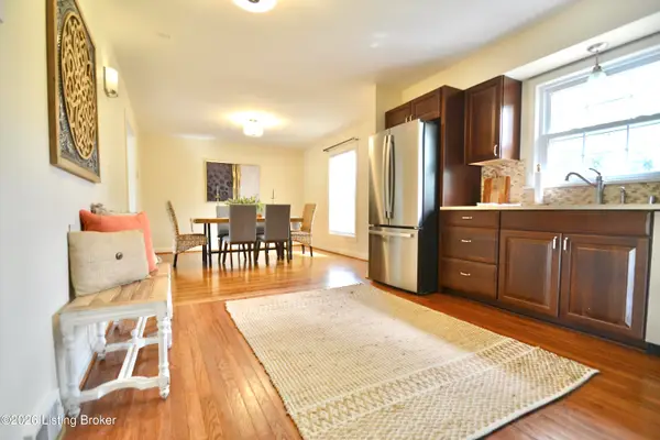 822 Circle Hill Rd, Louisville, KY 40207