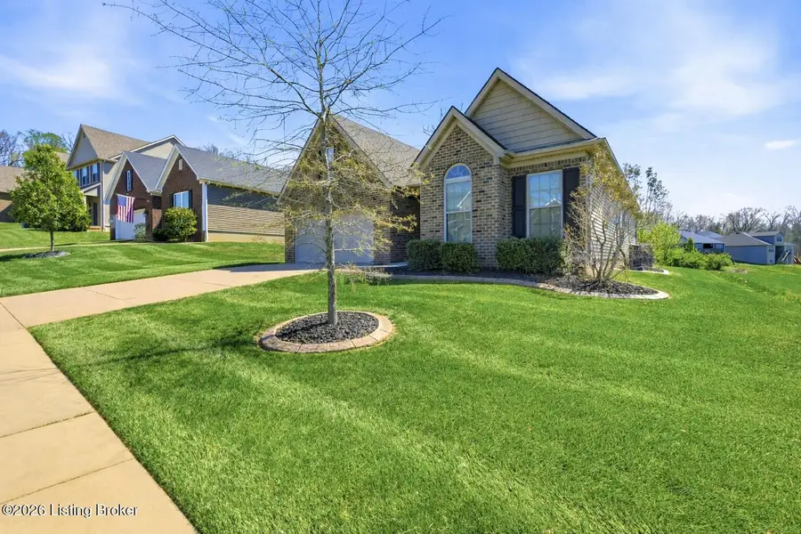 10307 Park Lake Dr, Louisville, KY 40229 - #3