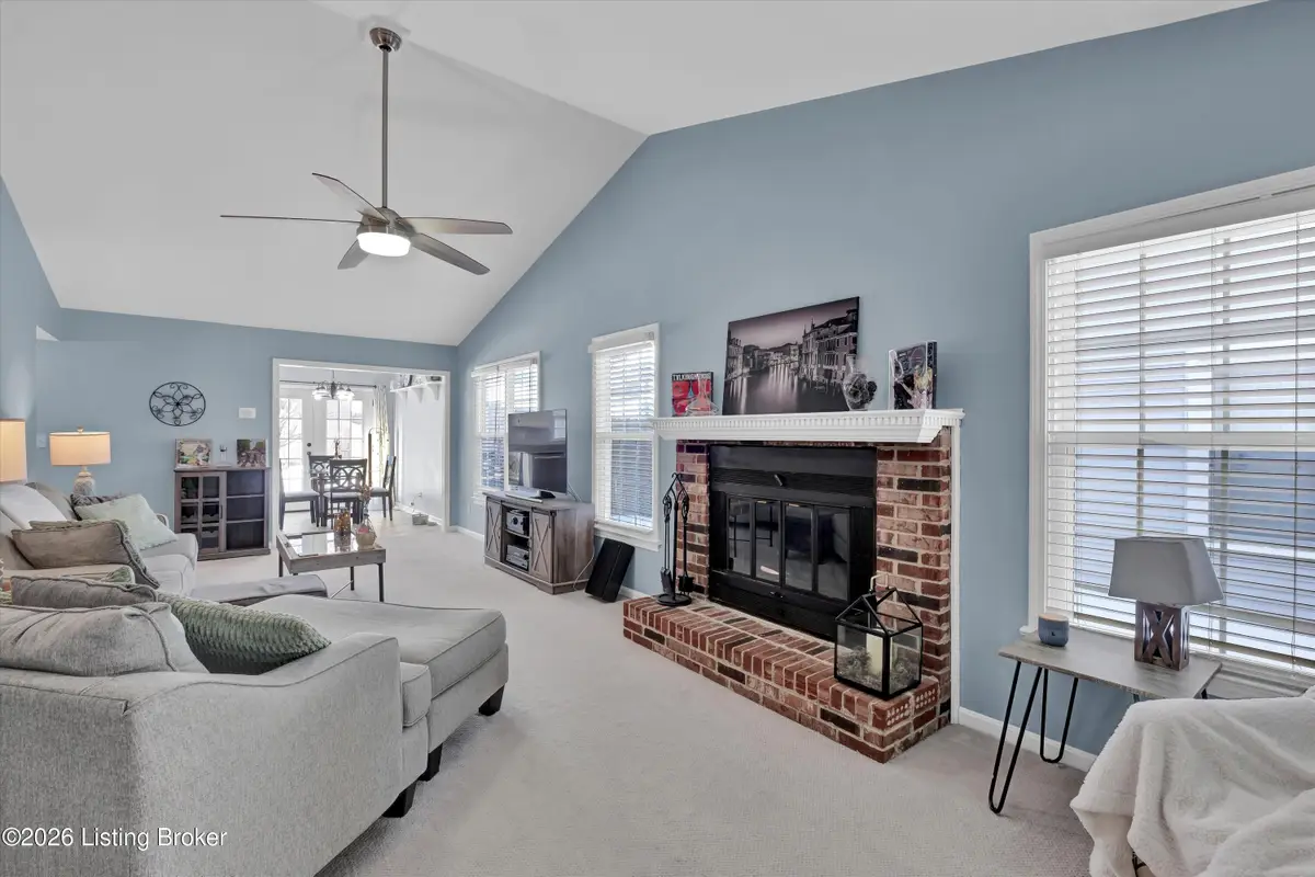 8018 Cloudcroft Ln, Louisville, KY 40220 - #1