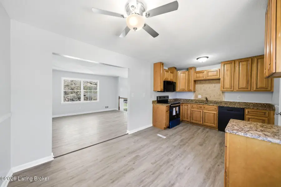 5917 Whispering Hills Blvd, Louisville, KY 40219 - #3