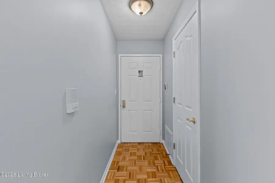 1303 Swan Pointe Blvd #202, Louisville, KY 40243 - #2