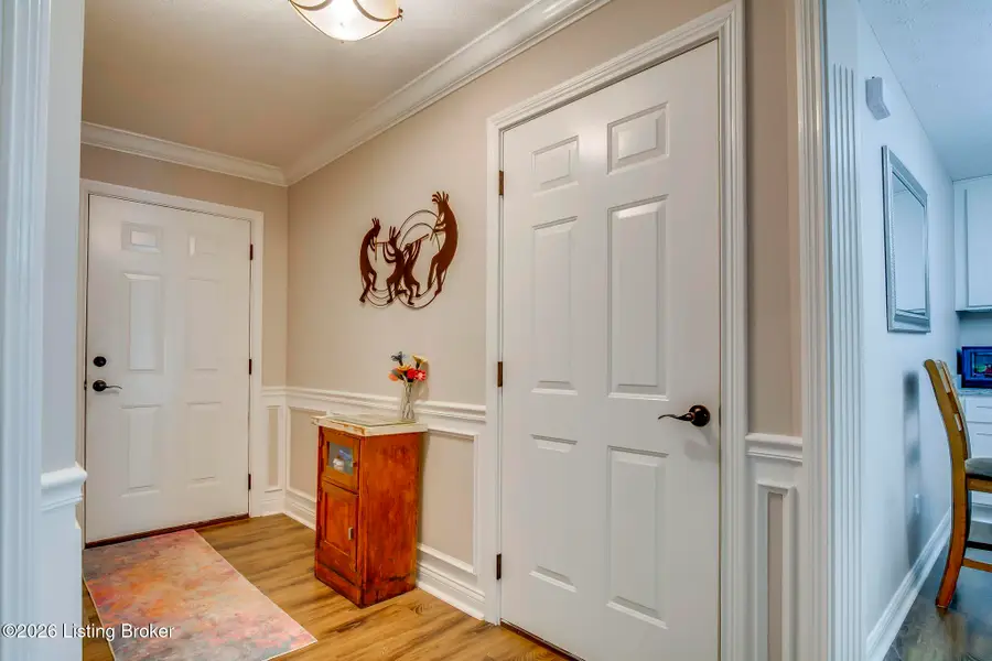 5816 Shepherd Crossing Dr, Louisville, KY 40219 - #3