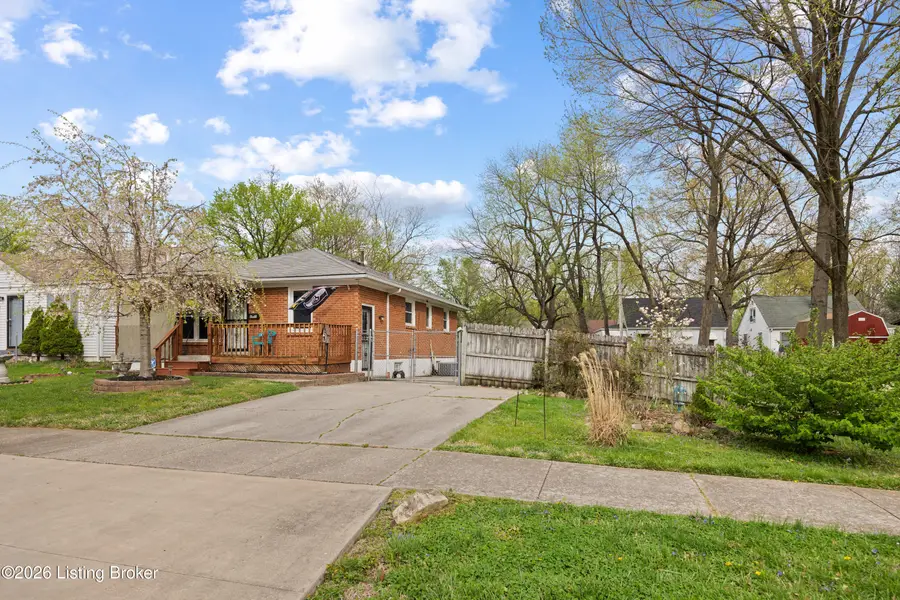 4623 Picadilly Ave, Louisville, KY 40215 - #2