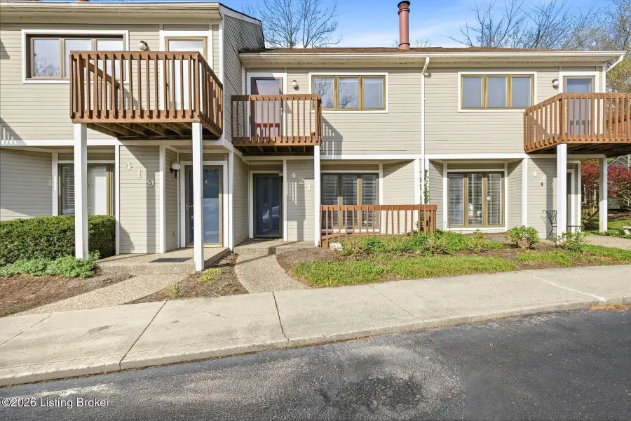421 Ledgeview Park Dr, Louisville, KY 40206 - #2
