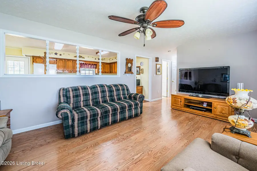 50 Willie Hogan Rd, Brownsville, KY 42210 - #3