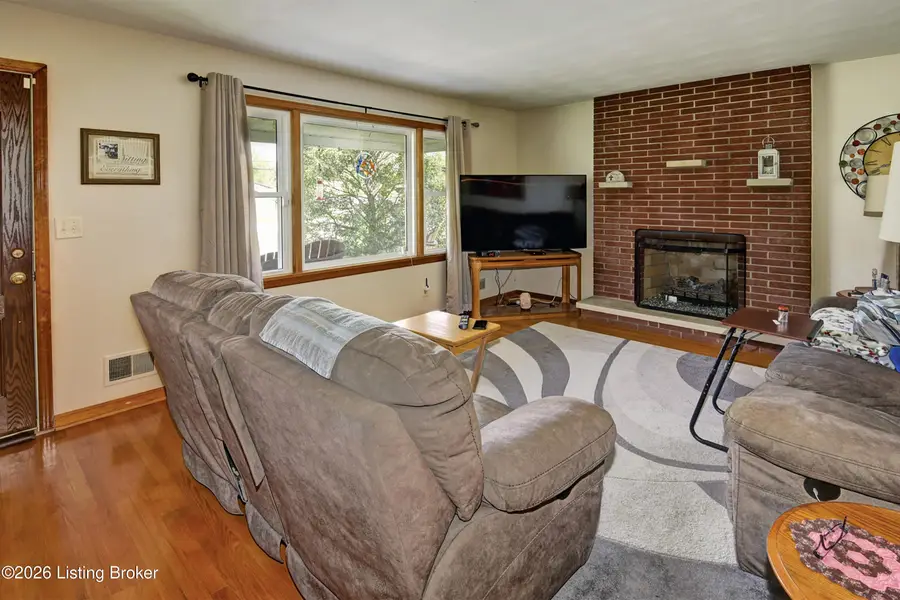 6804 Greenwood Rd, Louisville, KY 40258 - #3