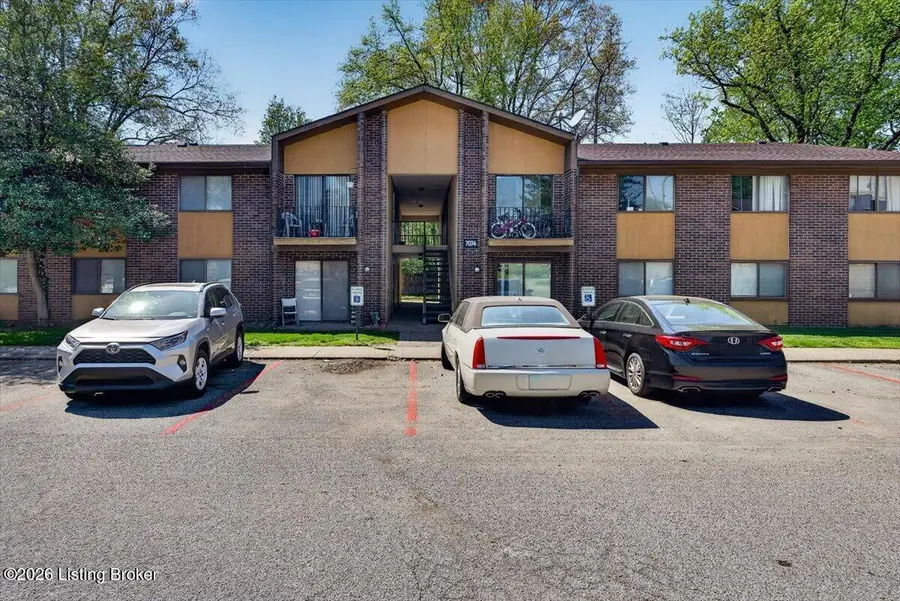7074 Wildwood Cir #APT 165, Louisville, KY 40291 - #2