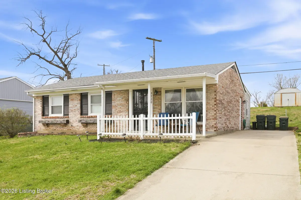 2720 Tregaron Ave, Jeffersontown, KY 40299 - #1