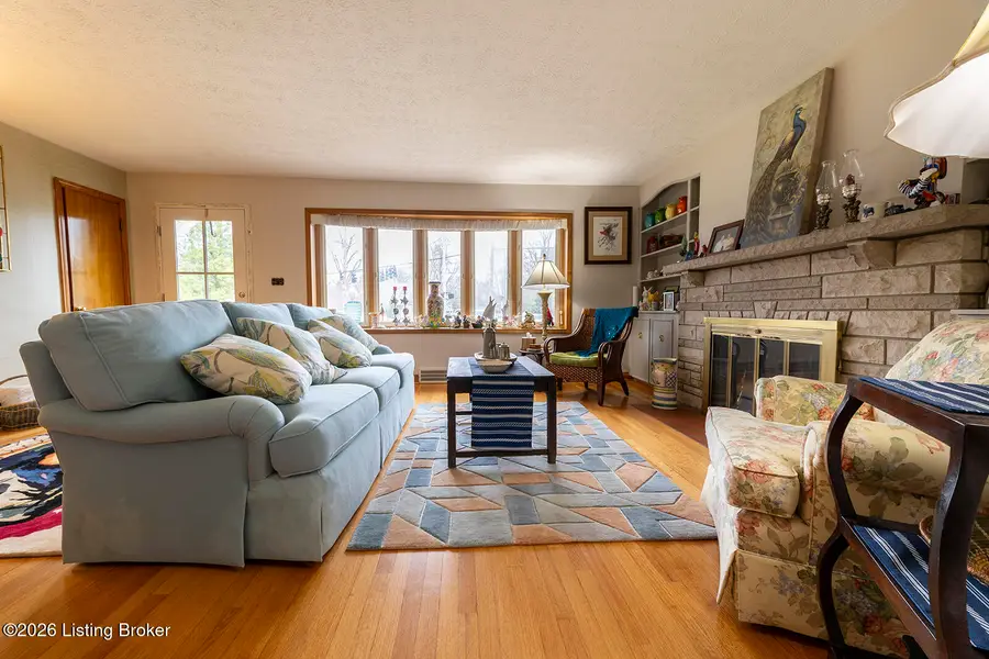 600 Breckenridge Ln, Louisville, KY 40207 - #3