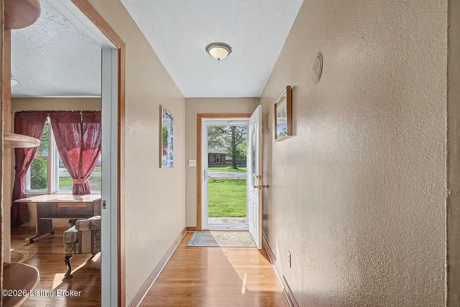 7304 Rutledge Rd, Louisville, KY 40258 - #3