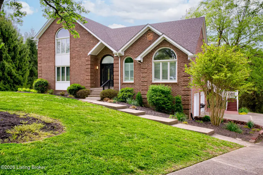 1508 Colonial Ct, Goshen, KY 40026 - #2