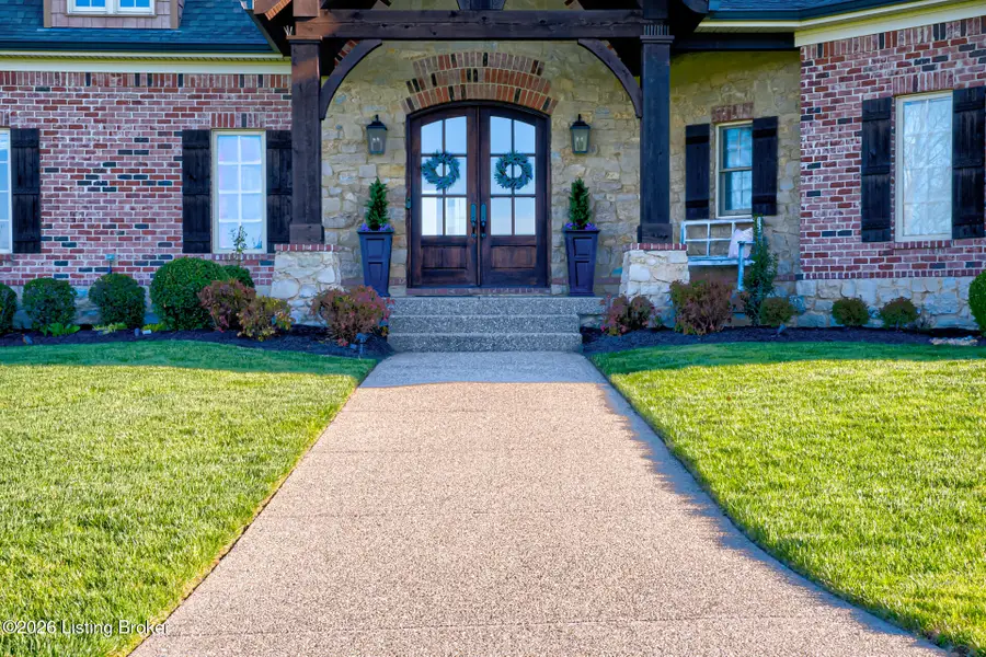 33 Timberwood Dr, Simpsonville, KY 40067 - #3