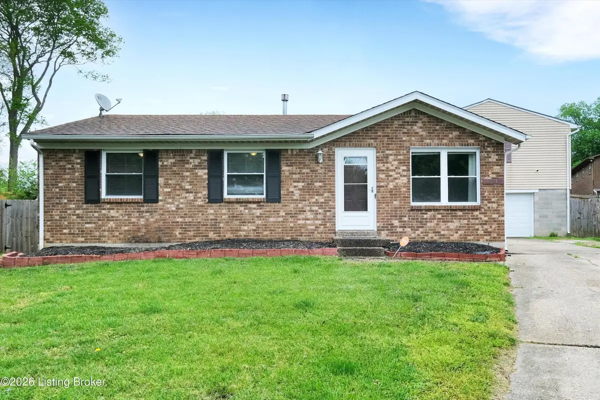 4701 John Law Ct, Louisville, KY 40272 - #1