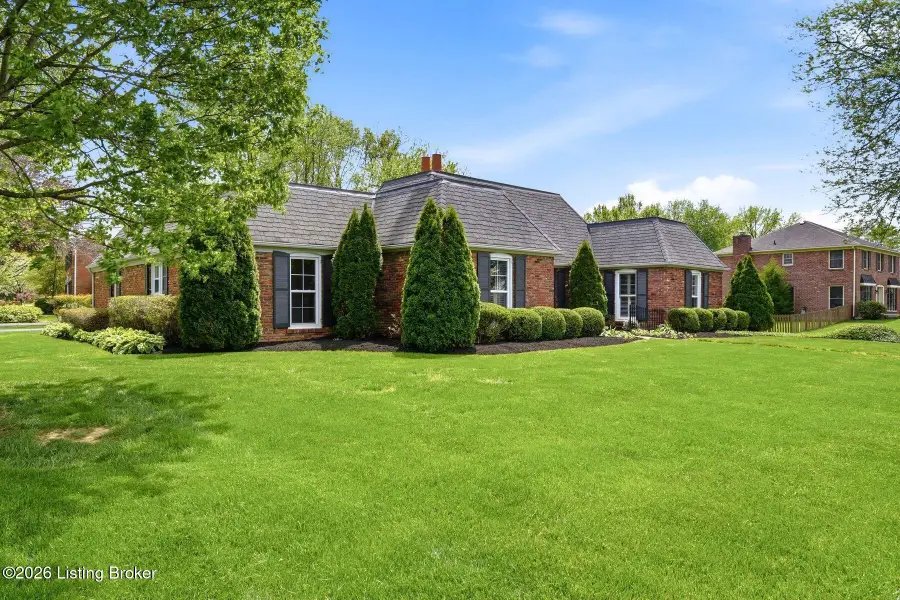 3208 Brownsboro Vista Dr, Louisville, KY 40242 - #2