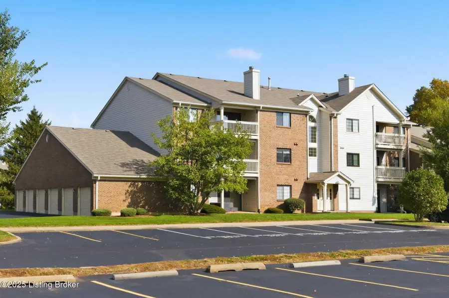 3801 Yardley Ct #101, Louisville, KY 40299 - #2