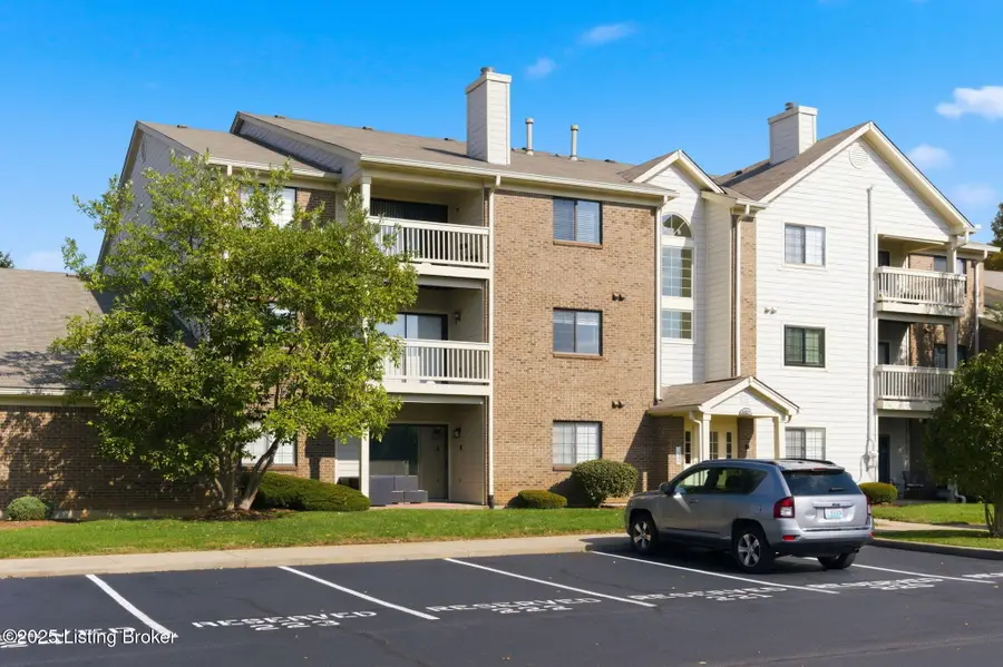 3801 Yardley Ct #101, Louisville, KY 40299 - #3