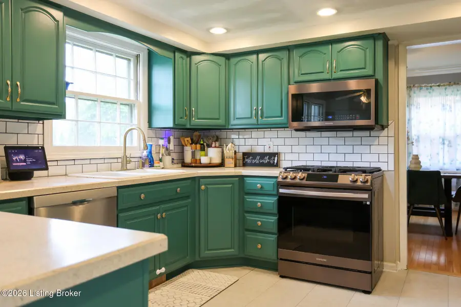 2426 Chattesworth Ln, Louisville, KY 40242 - #3