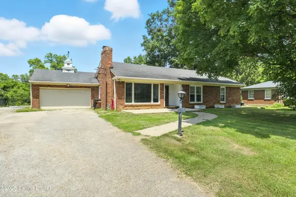 8803 Whipps Mill Rd, Lyndon, KY 40222