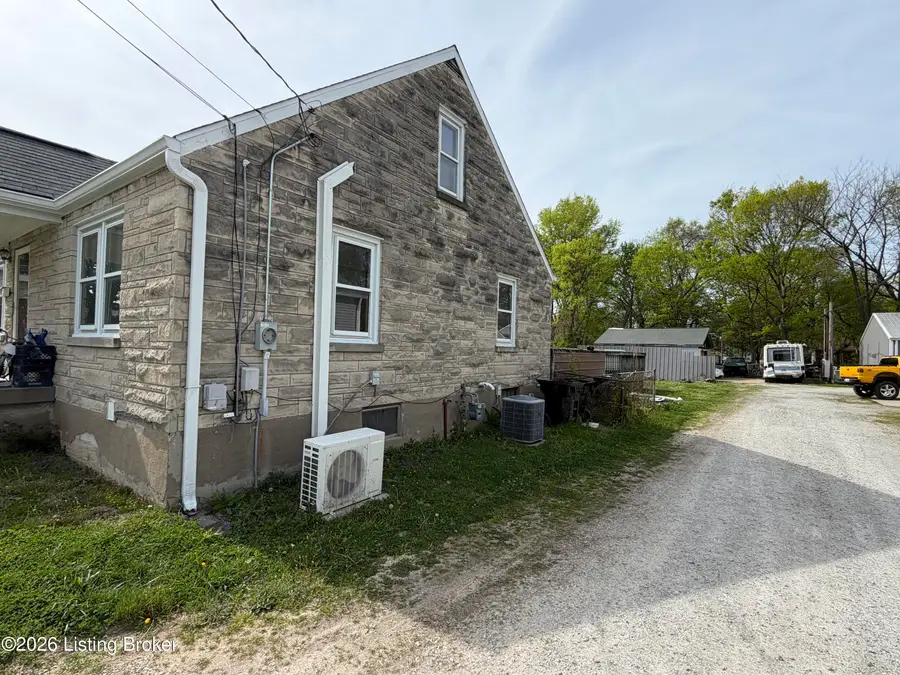 1249 Springdale Dr, Louisville, KY 40213 - #3