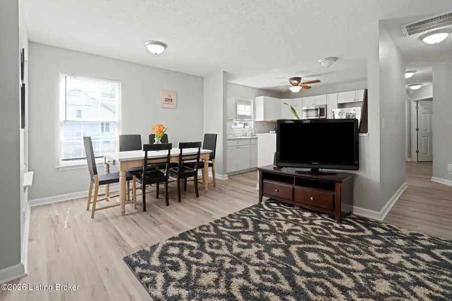 2202 W Oak St, Louisville, KY 40210 - #2