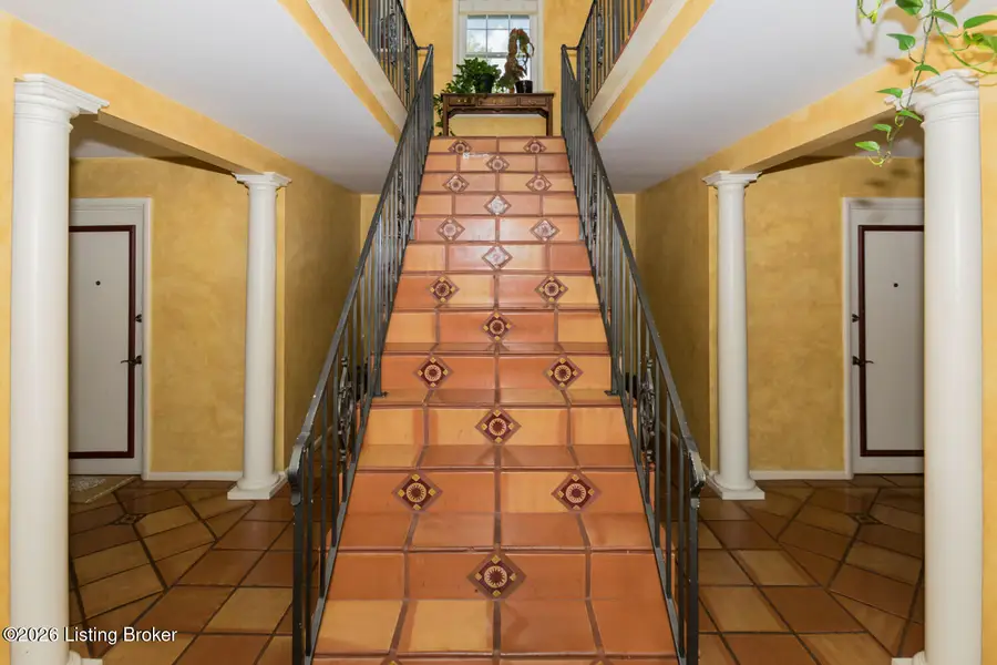 2727 Riedling Dr #8, Louisville, KY 40206 - #2