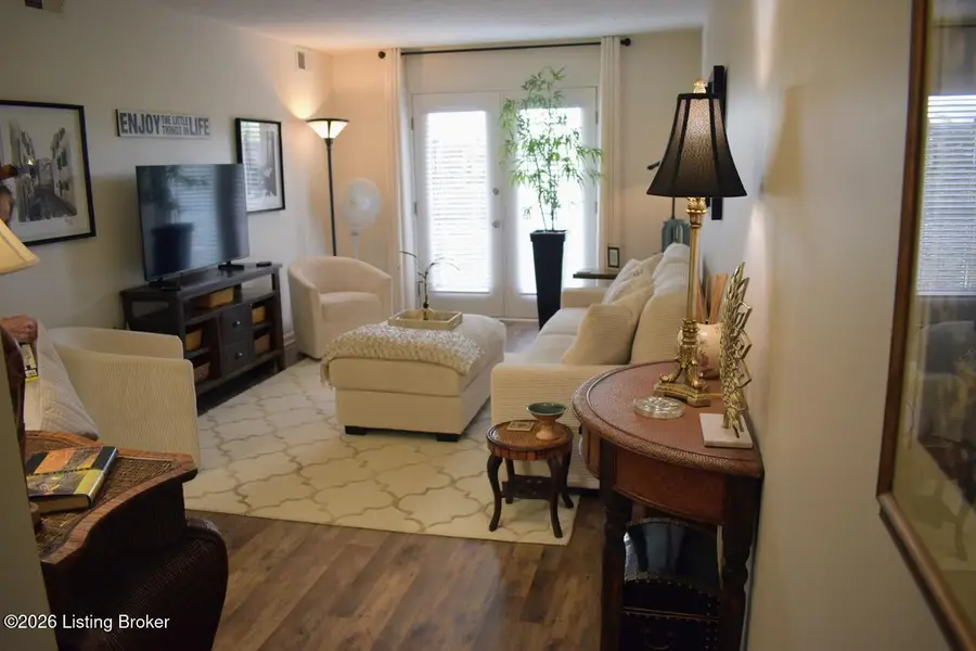 8101 Wendamoor Dr # 19-1, Louisville, KY 40228 - #2