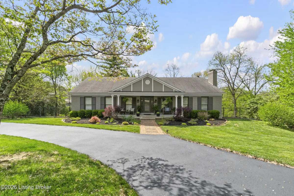 6217 Innes Trace Rd, Louisville, KY 40222 - #1