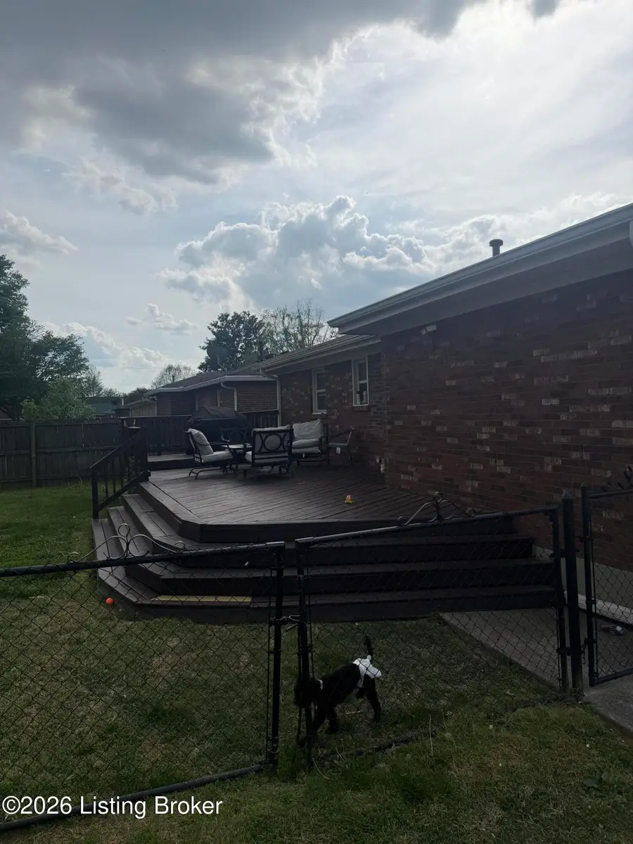 5409 Matterhorn Dr, Louisville, KY 40216 - #3