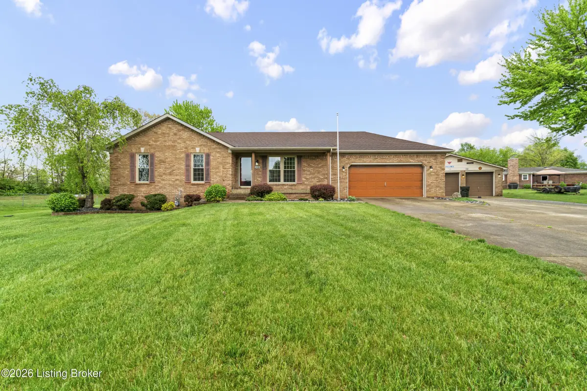 136 Harding Dr, Mount Washington, KY 40047 - #1
