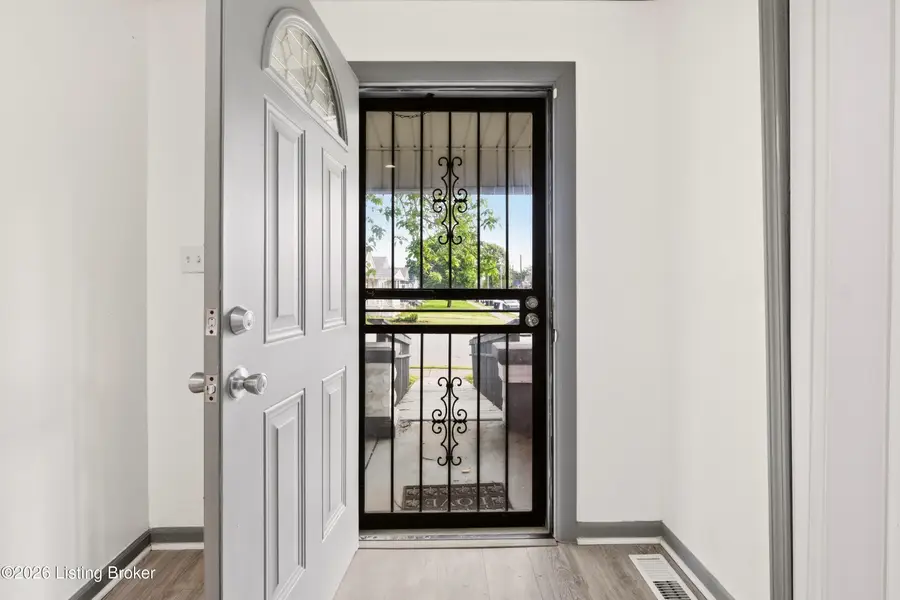 4002 Greenwood Ave, Louisville, KY 40211 - #3