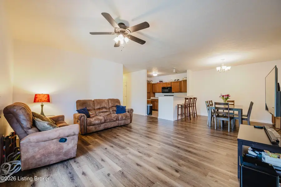 2601 Bradford Commons Dr #203, Louisville, KY 40299 - #3