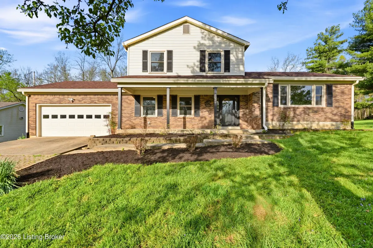 2004 Fox Trail Dr, La Grange, KY 40031 - #1
