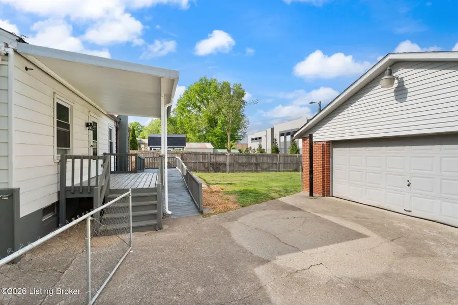341 E Southside Ct, Louisville, KY 40214 - #3