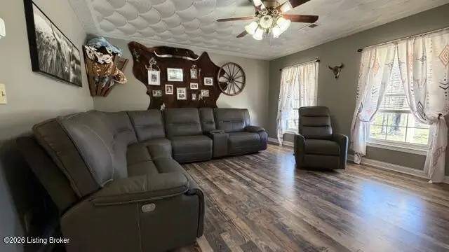 1645 Clarktown Rd, New Haven, KY 40051 - #3