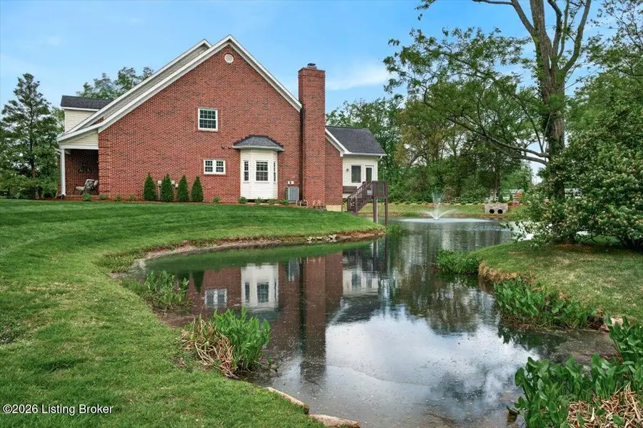 9023 Lyndon Lakes Pl, Louisville, KY 40242 - #2