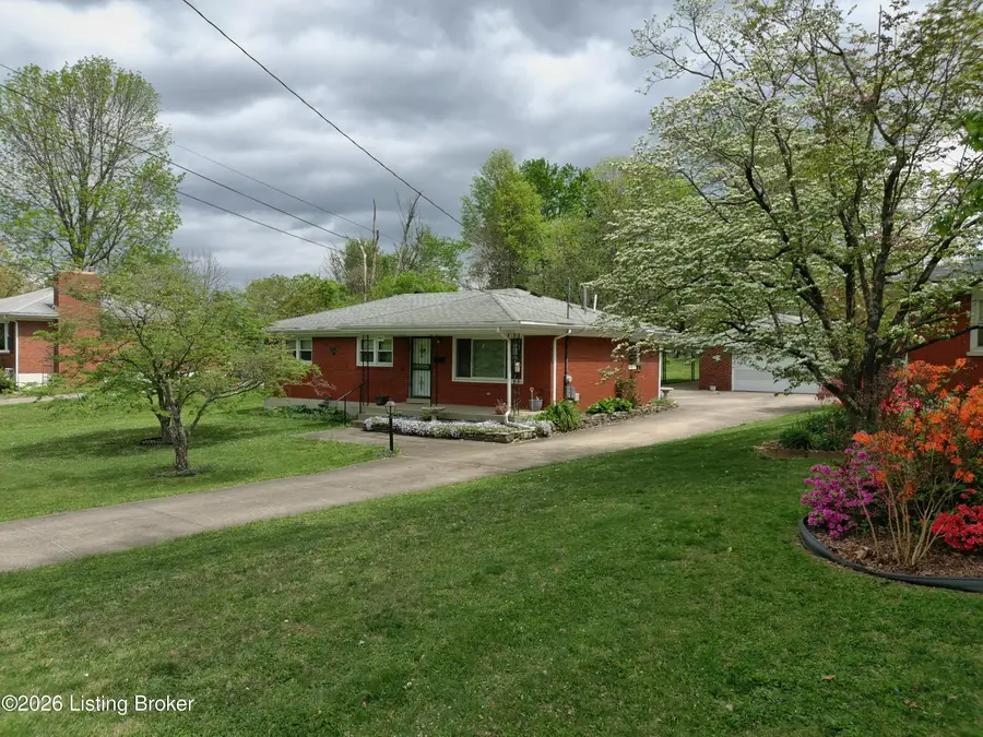 8813 Maple Rd, Louisville, KY 40229 - #2