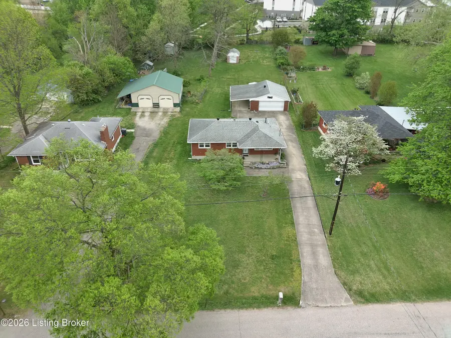 8813 Maple Rd, Louisville, KY 40229 - #3
