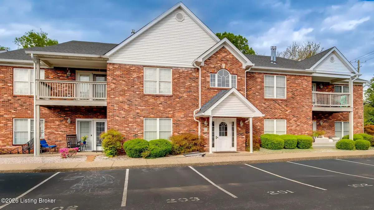 1101 Powerhouse Ln #201, Lyndon, KY 40242 - #1