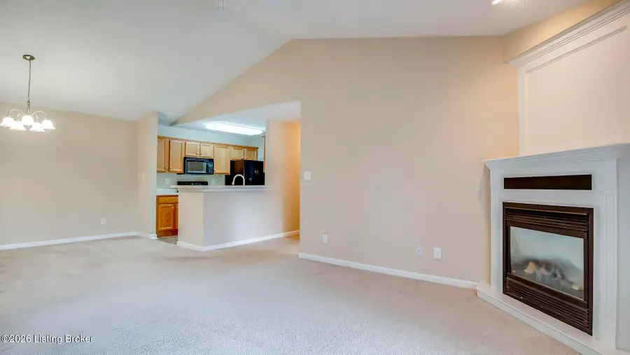 1101 Powerhouse Ln #201, Lyndon, KY 40242 - #3